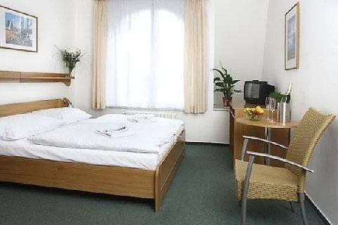 Hotel Oya Prague