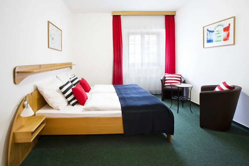 Hotel Oya Prague