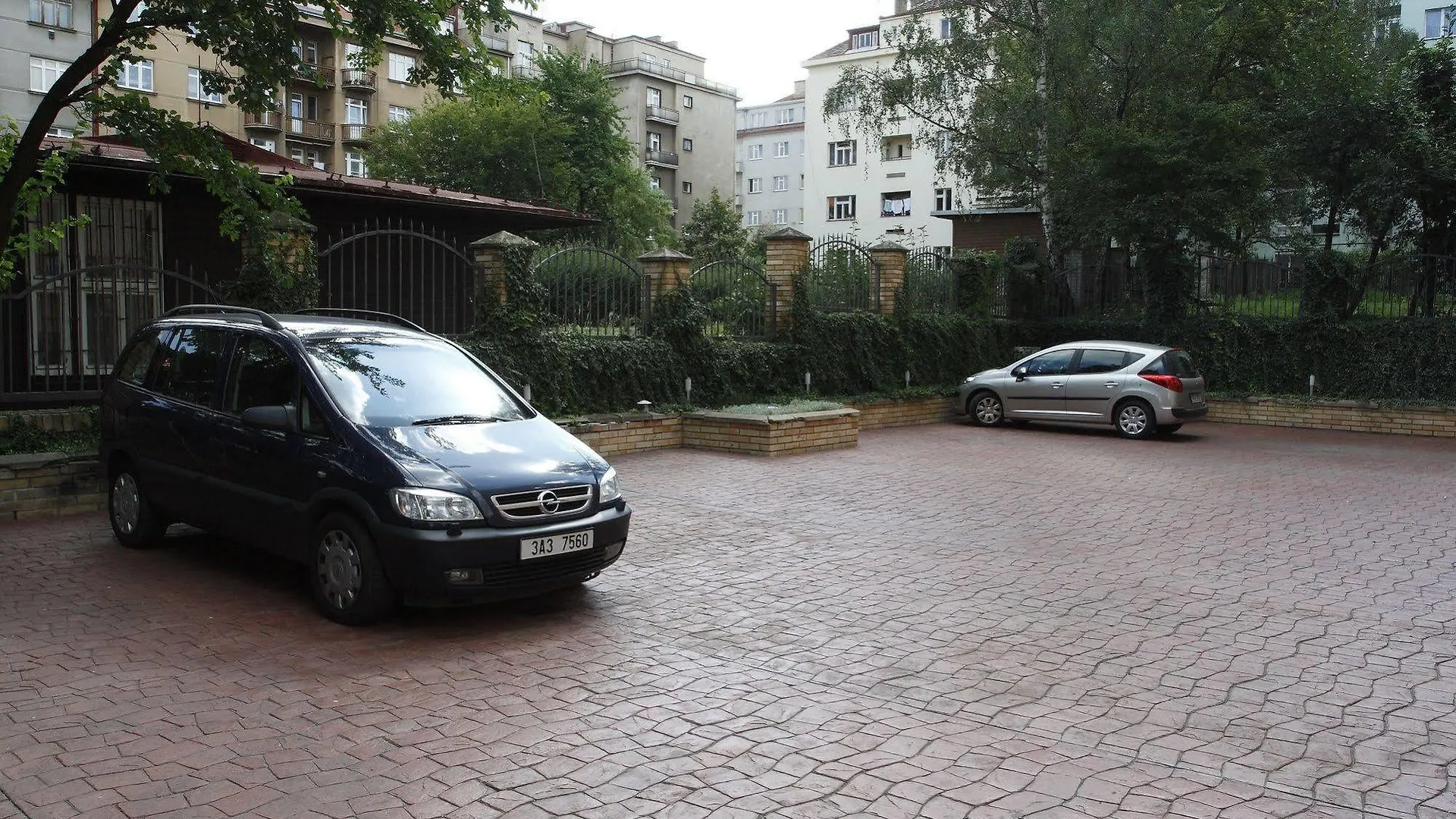 Hotel Oya Prague