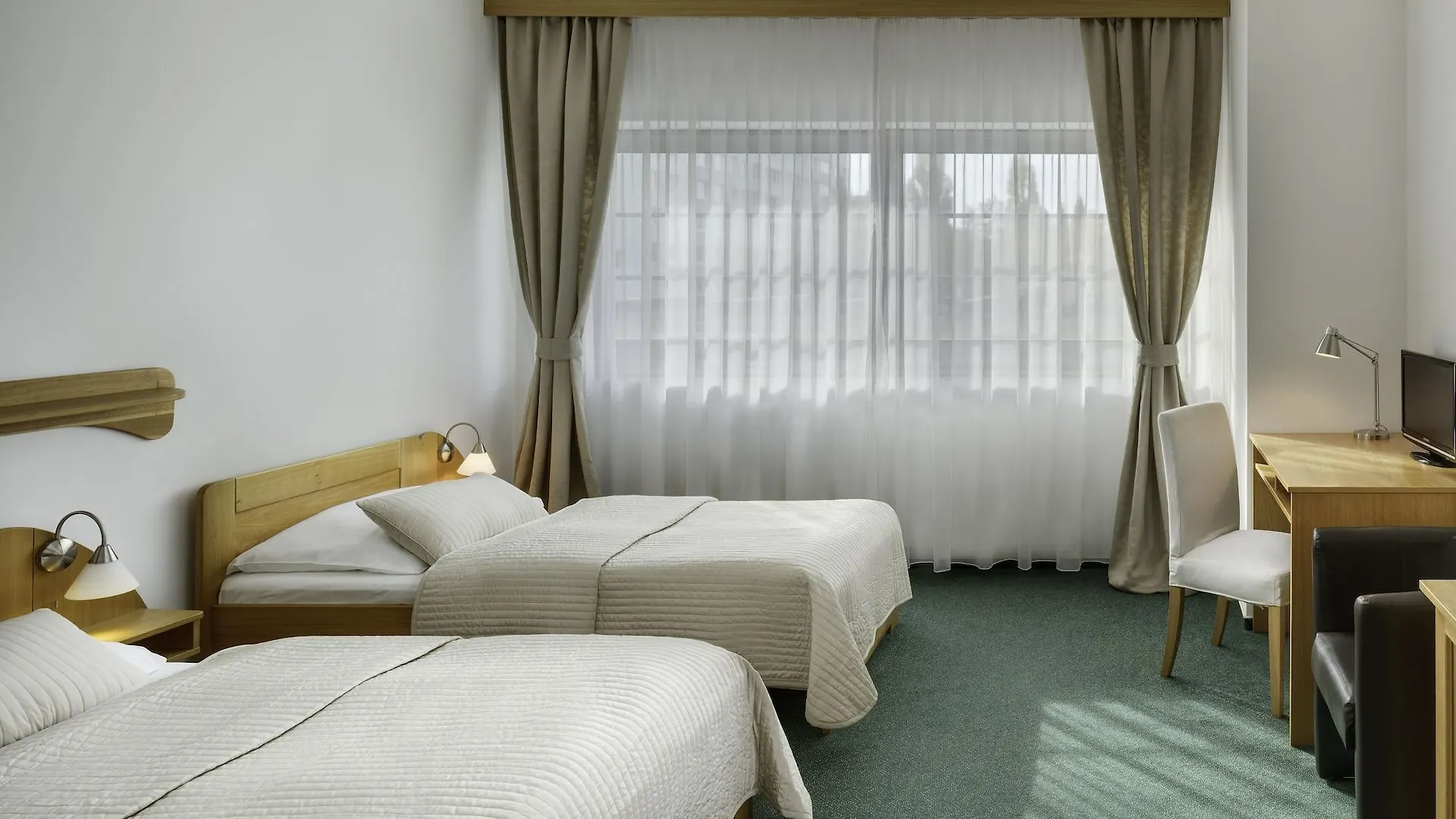 Hotel Oya براغ 3*,
