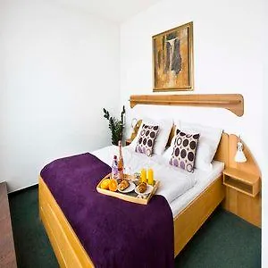 Hotel Oya Praga